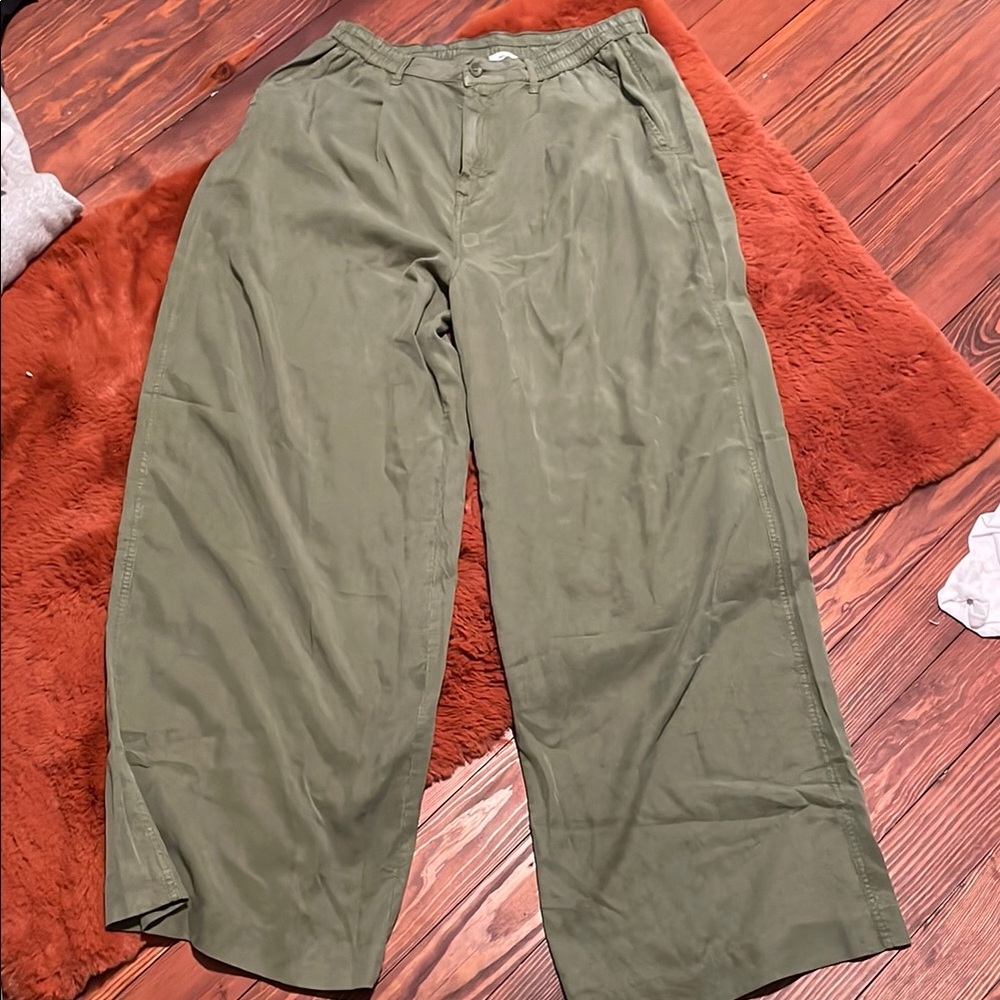 Aerie Green Drapey Chill Trouser Pants